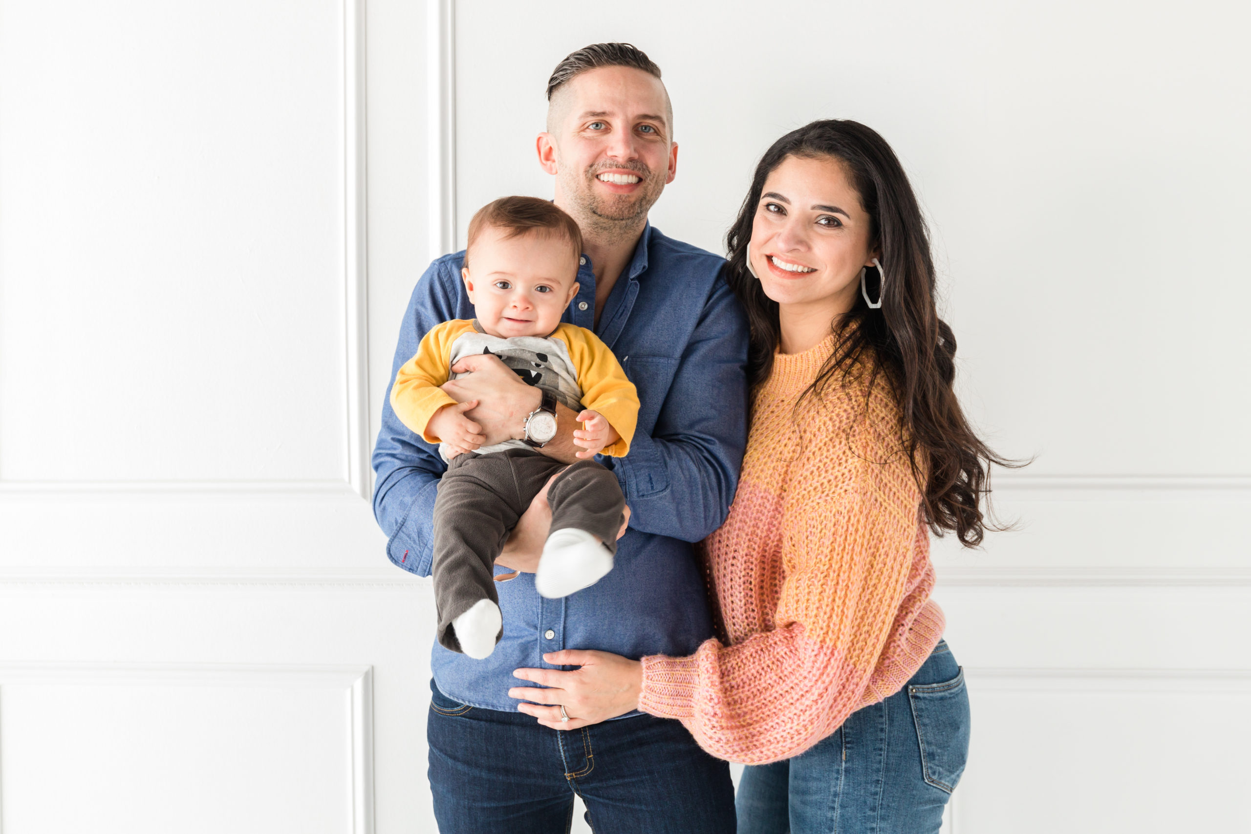 22 date night challenge, couples synergy photo session, Couple session, husband and wife session, love session, Studio Session, Postponing, Coronavirus, COVID-19, Family session, baby session, mom and son portrait, cute baby portrait, cute baby boy, young family, 