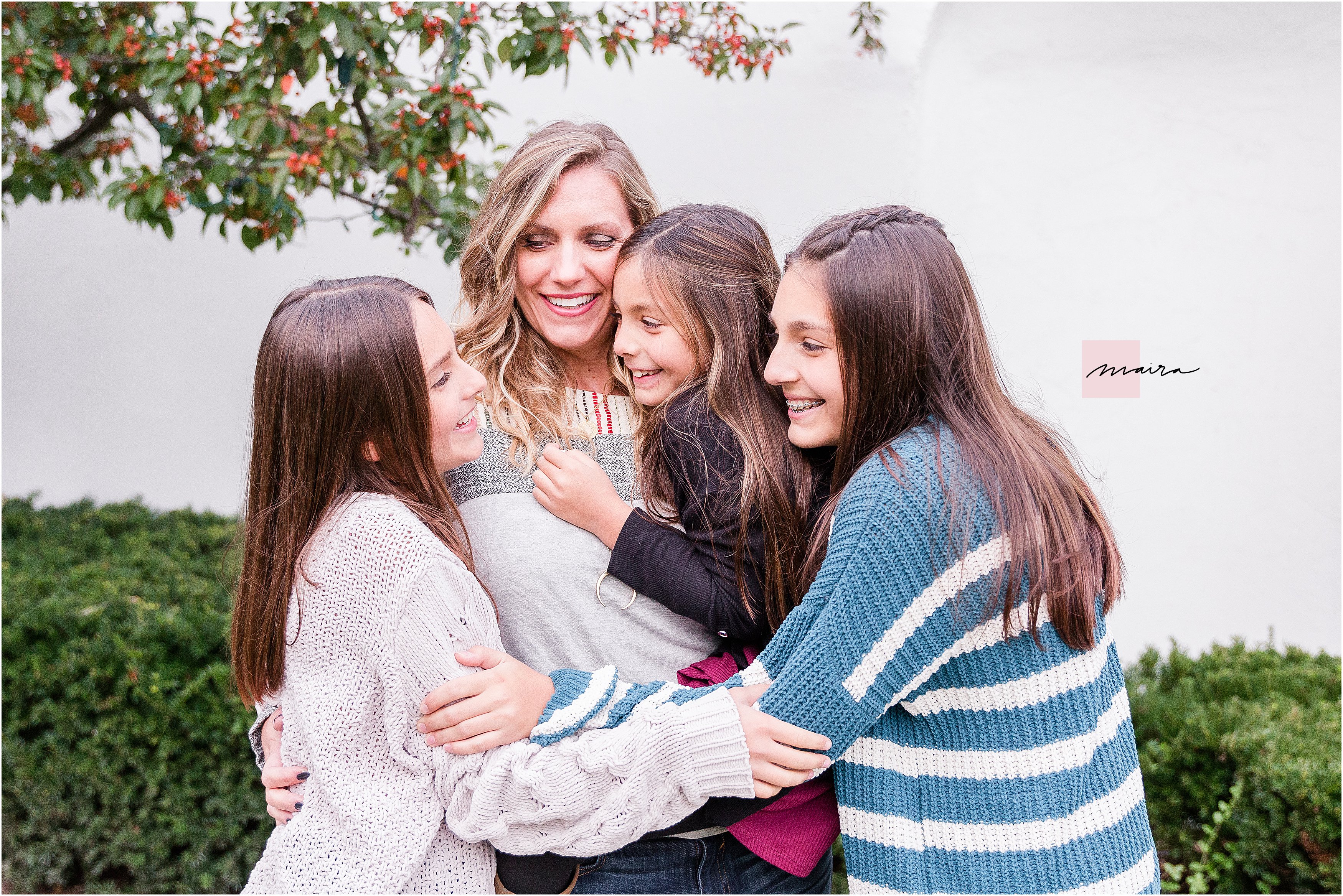 Beautiful Family Session in Adler Park, Libertyville, IL Mother and her four sweet daughters