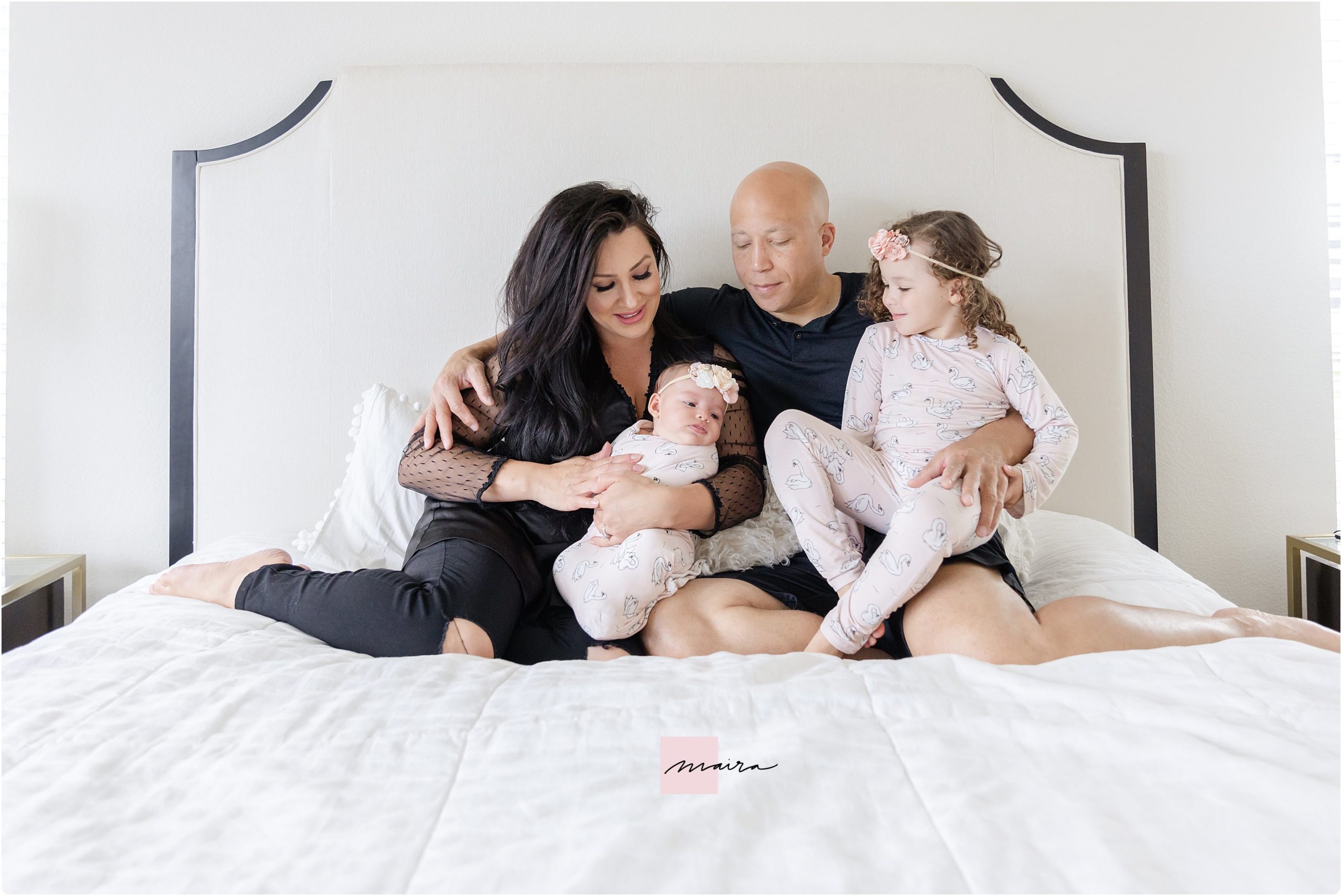 Lifestyle Family Newborn Session, Texas, Travel photography, baby photos, Home session, Mom and baby, Dad and baby, Big sister and little sister photos